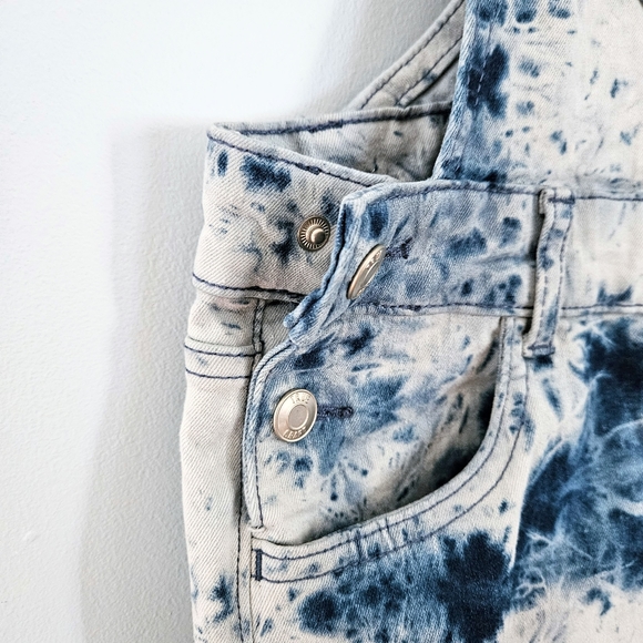 NWT True Craft Bleached & Blue Tie Dye Short Denim Jumper Overalls Size 12 - Picture 7 of 7